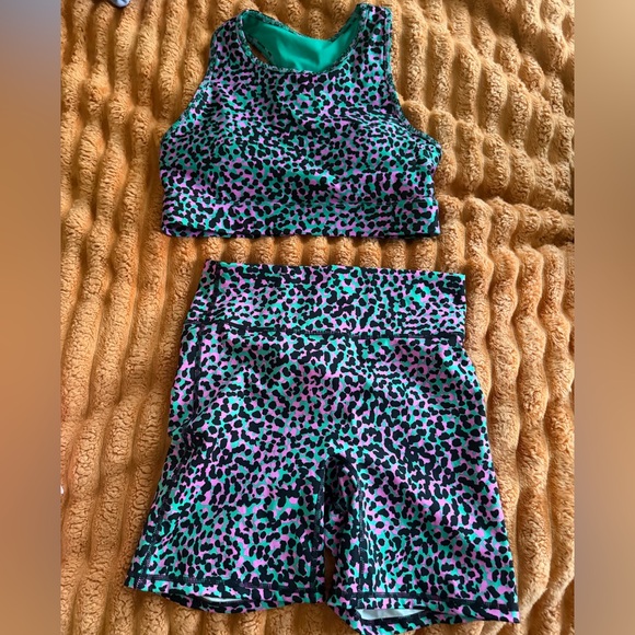 Fabletics Leopard Print Set - Picture 1 of 5